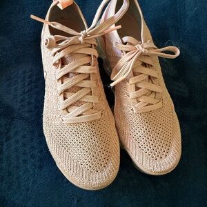 Nike Pink Vapor Max Sneakers Knit Design